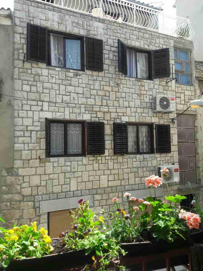 Suncica Apartments Kastela Exterior photo